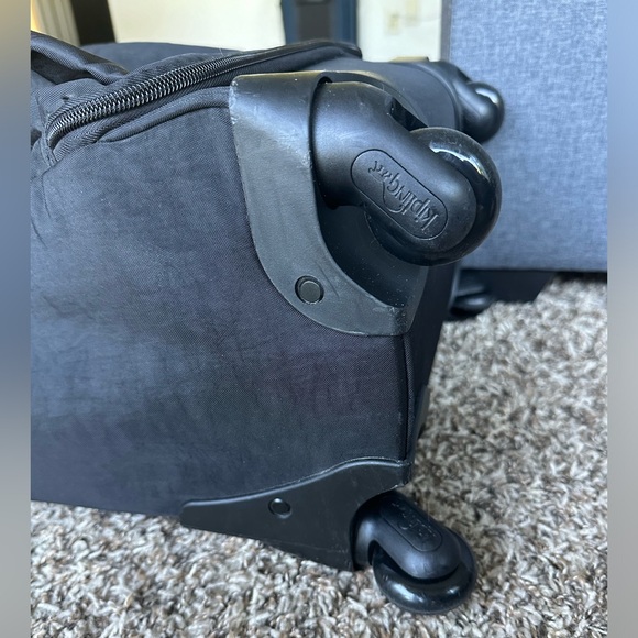 Kipling Darcey Small Carry-On Rolling black 4 wheeler new - Picture 6 of 14